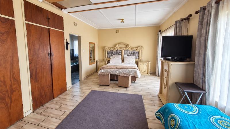 5 Bedroom Property for Sale in Meiringspark North West